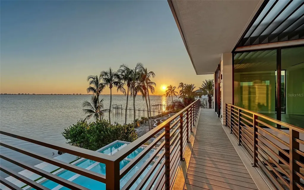 388 S Shore Drive Sarasota FL 34234