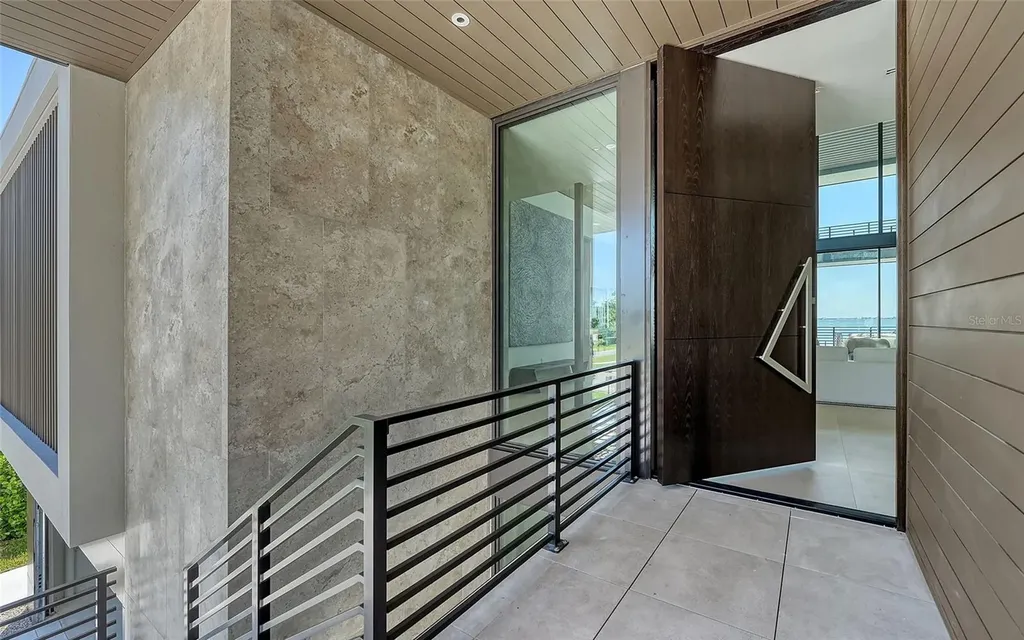 388 S Shore Drive Sarasota FL 34234