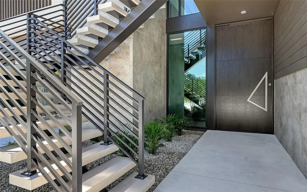 388 S Shore Drive Sarasota FL 34234