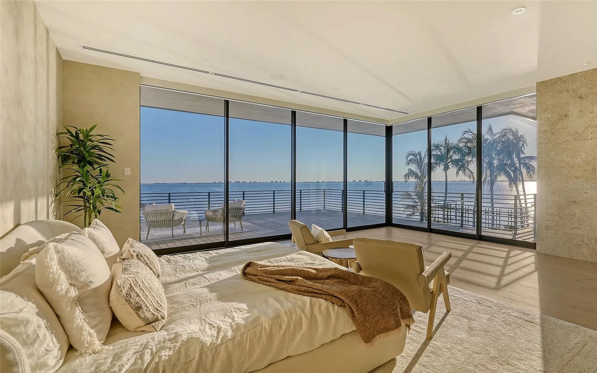 388 S Shore Drive Sarasota FL 34234