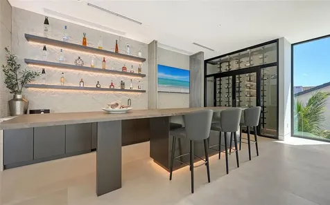 388 S Shore Drive Sarasota FL 34234