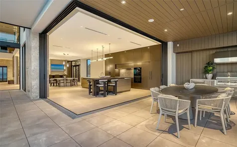 388 S Shore Drive Sarasota FL 34234