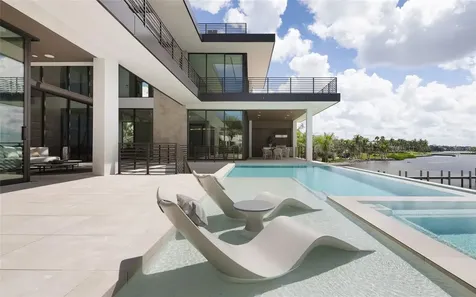 388 S Shore Drive Sarasota FL 34234