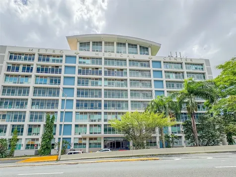 995 Metro Medical Center Cll Rev Dom Marrero Bayamon PR 00959