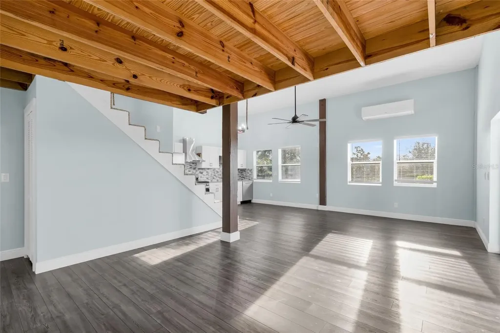 9722 NW 26th Street Wildwood FL 34785