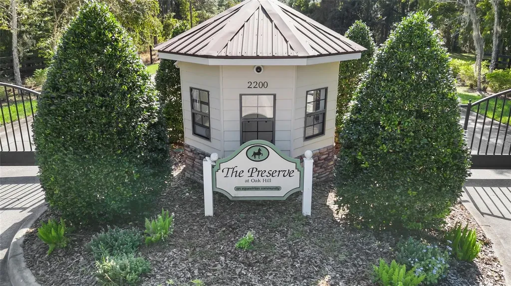 9722 NW 26th Street Wildwood FL 34785