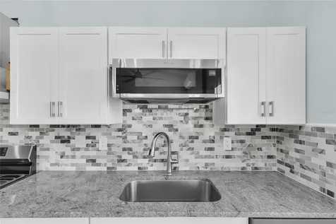 9722 NW 26th Street Wildwood FL 34785