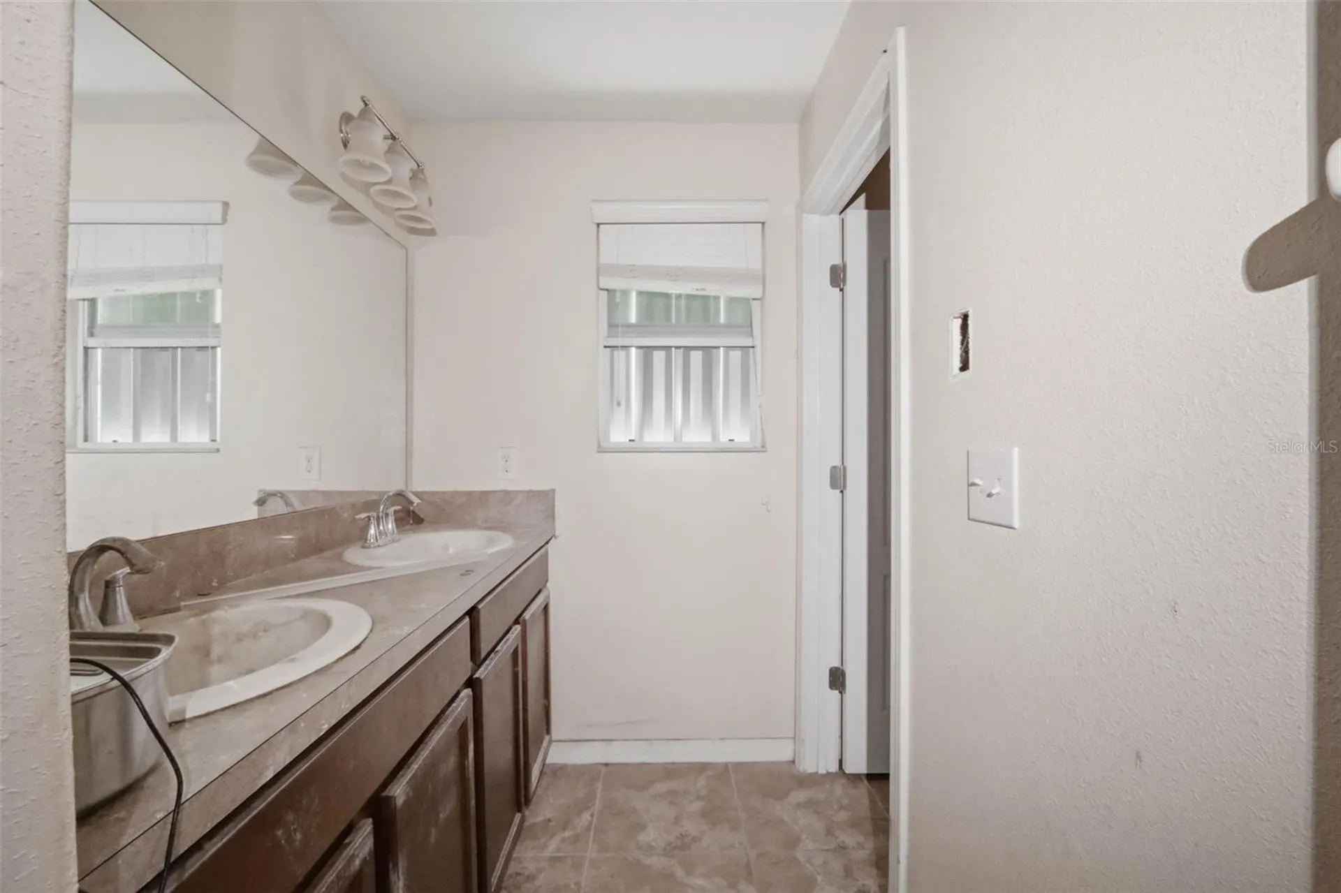 1505 Oak Pond Street Ruskin FL 33570