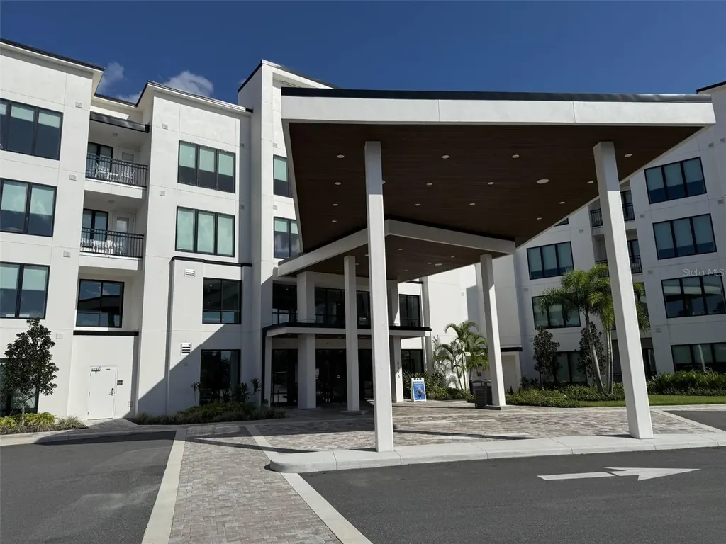 15695 Grove Resort Avenue Winter Garden FL 34787