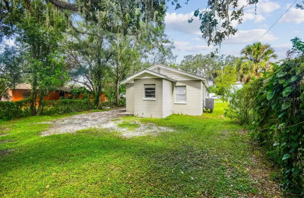 803 W Warren Street Plant City FL 33563