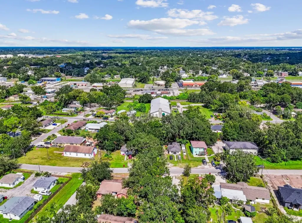 803 W Warren Street Plant City FL 33563