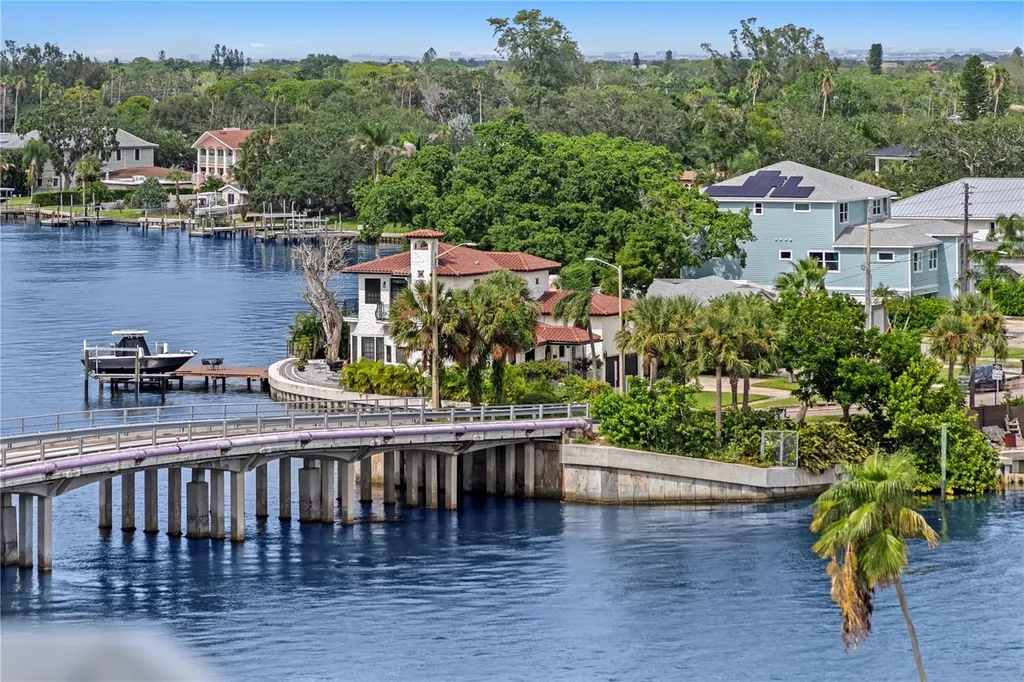 1325 Snell Isle Boulevard NE St Petersburg FL 33704
