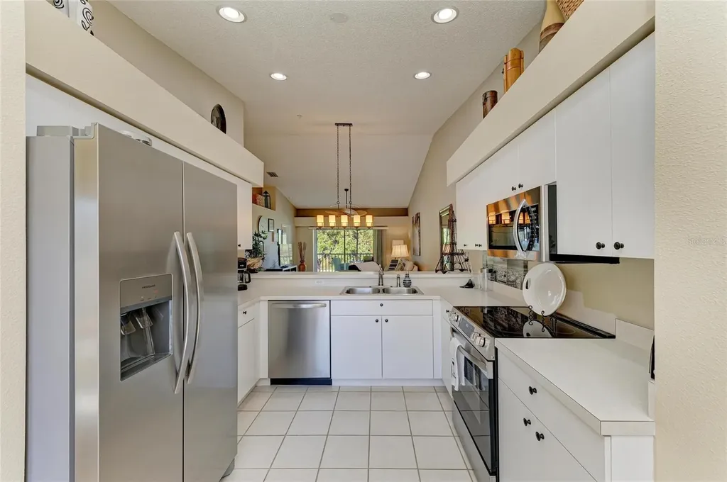 9470 High Gate Drive Sarasota FL 34238