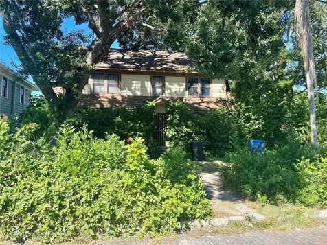 2332 5th Street N St Petersburg FL 33704