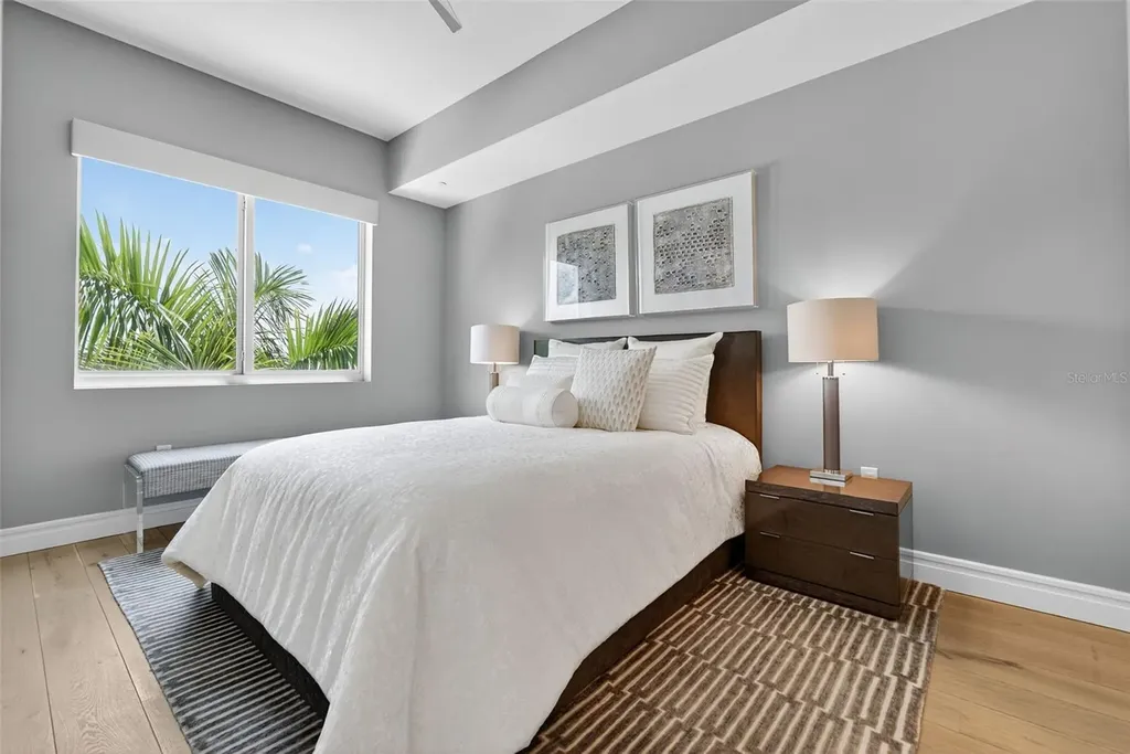 711 S Palm Avenue Sarasota FL 34236