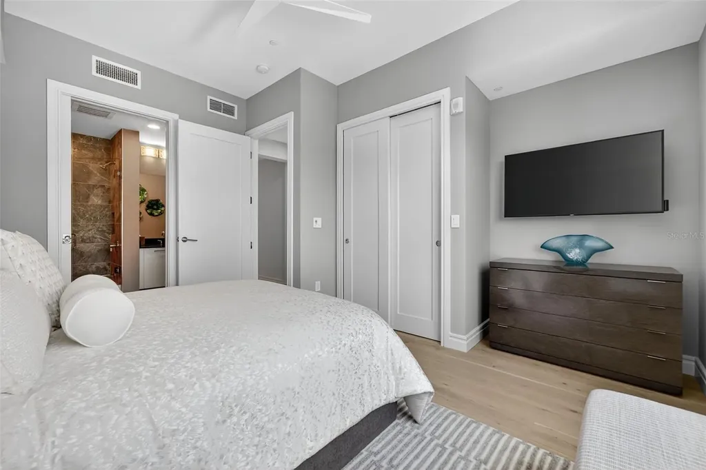 711 S Palm Avenue Sarasota FL 34236