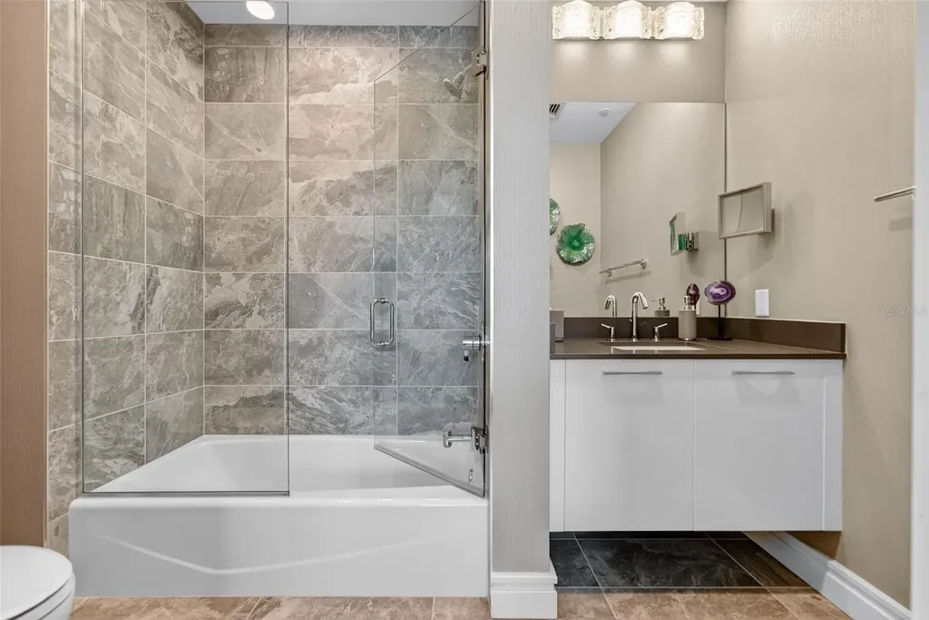 711 S Palm Avenue Sarasota FL 34236