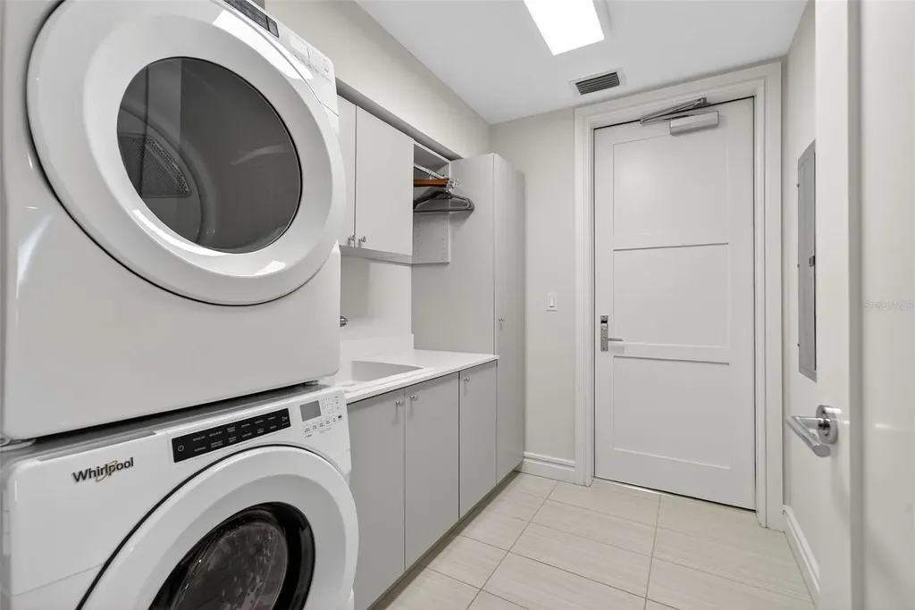 711 S Palm Avenue Sarasota FL 34236