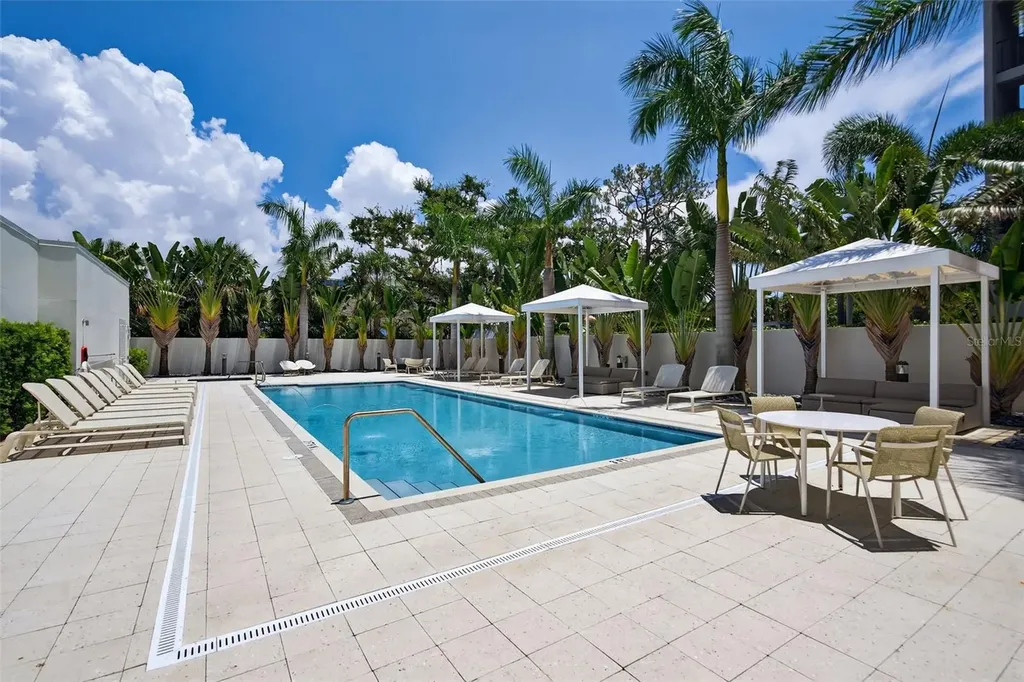 711 S Palm Avenue Sarasota FL 34236