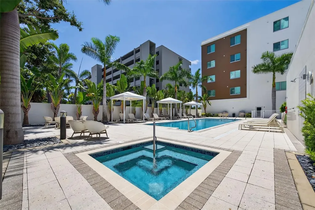 711 S Palm Avenue Sarasota FL 34236