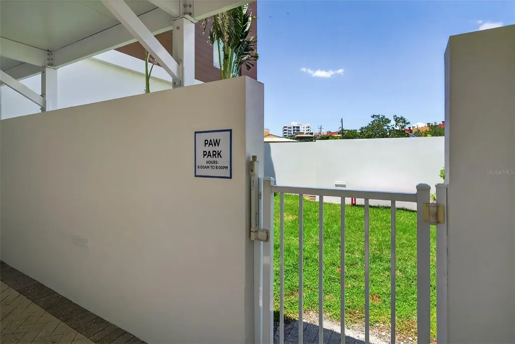 711 S Palm Avenue Sarasota FL 34236