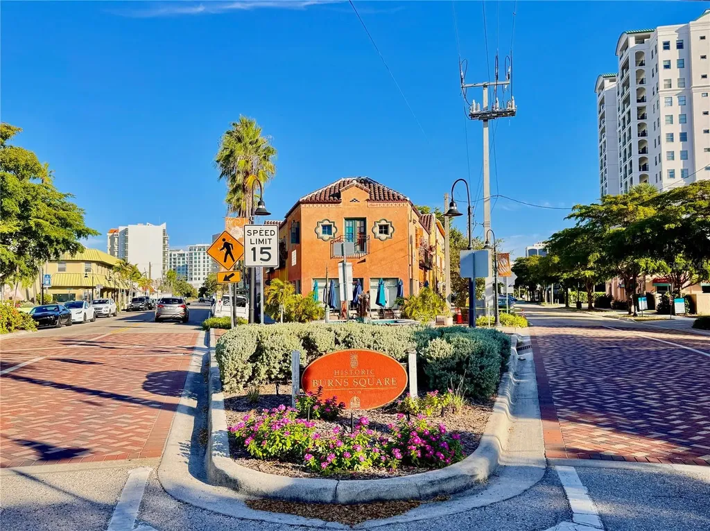 711 S Palm Avenue Sarasota FL 34236