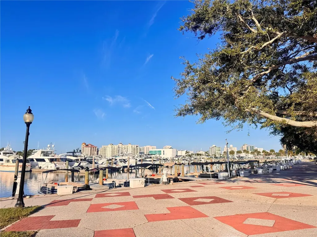 711 S Palm Avenue Sarasota FL 34236