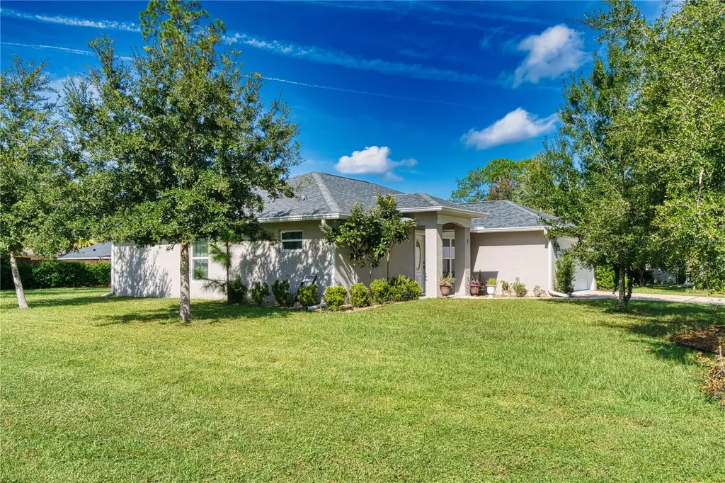 1 Llosee Court Palm Coast FL 32164
