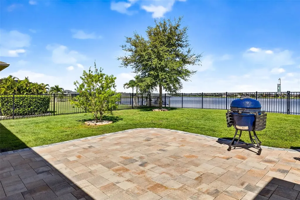 11761 Lake Lucaya Drive Riverview FL 33579