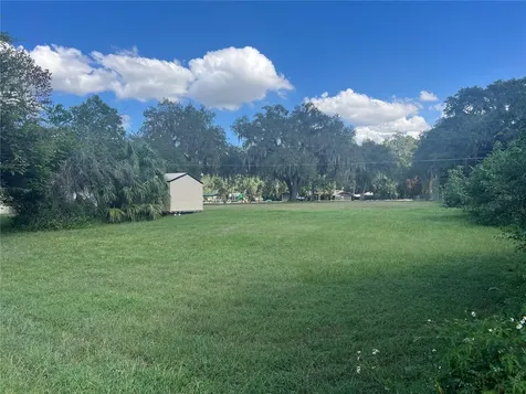 821 S Us 301 Sumterville FL 33585