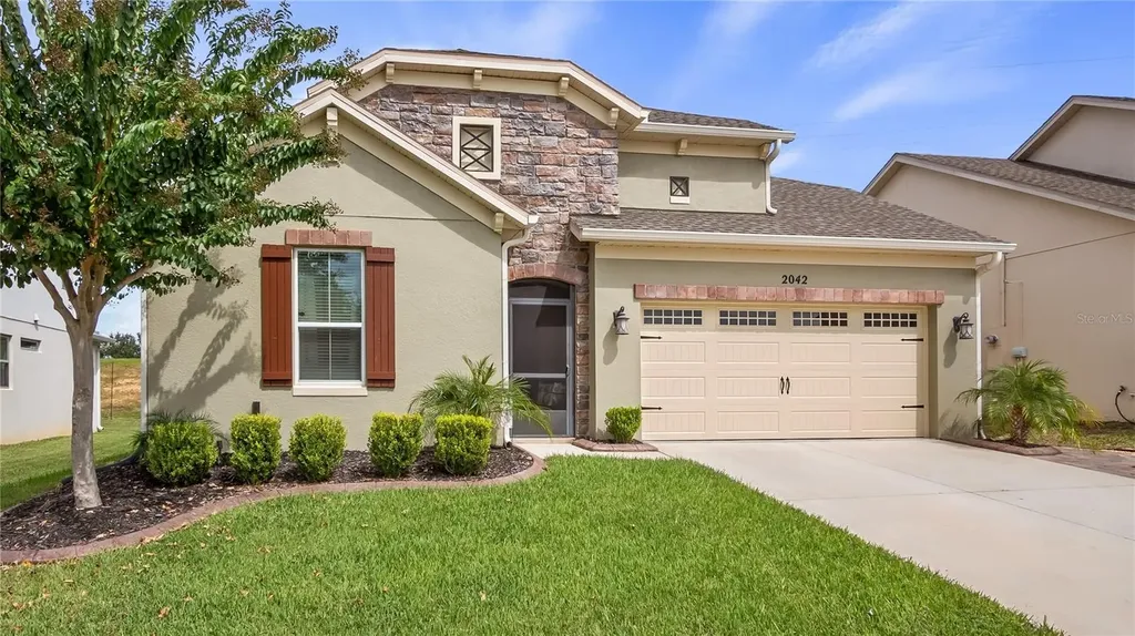 2042 Redbay Avenue Minneola FL 34715