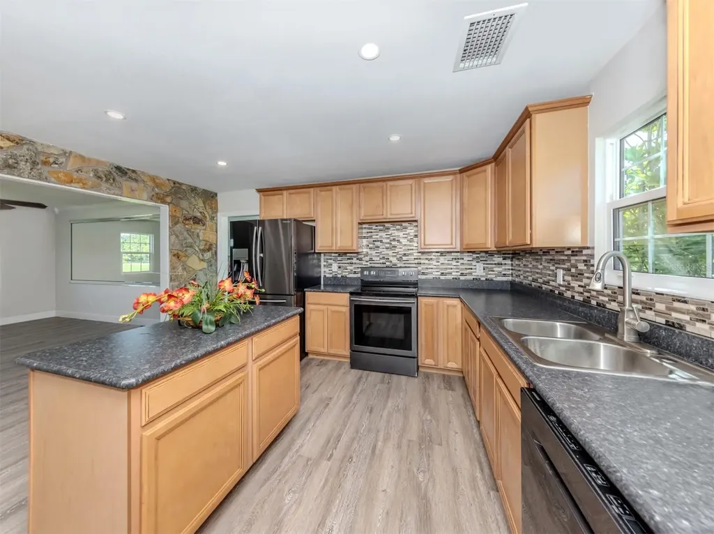 16372 Winburn Drive Sarasota FL 34240