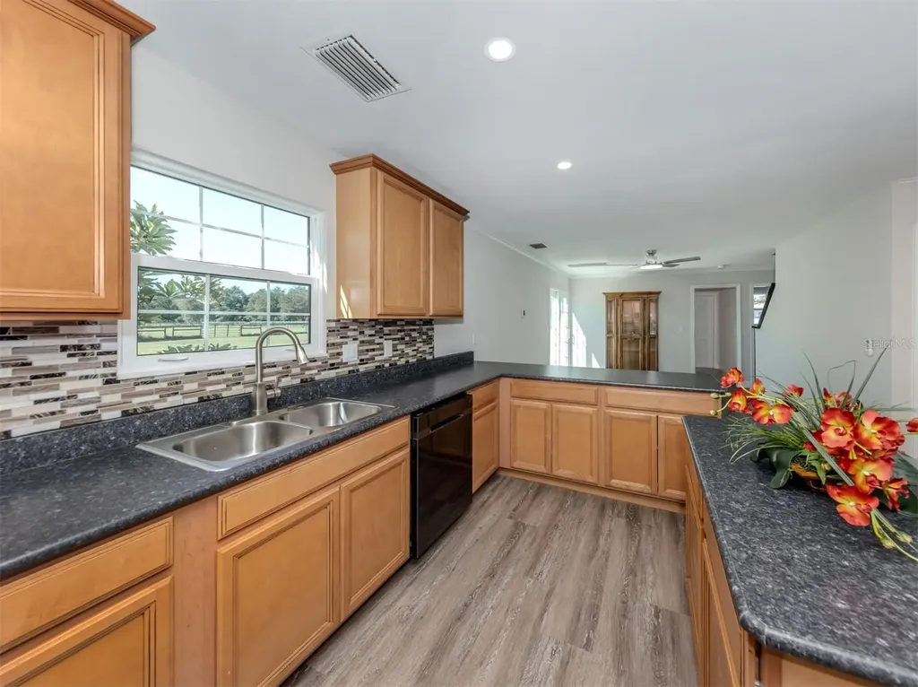 16372 Winburn Drive Sarasota FL 34240