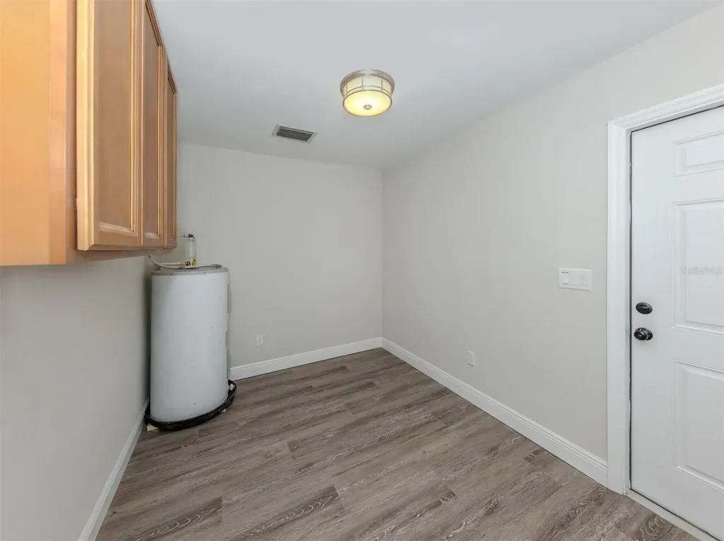 16372 Winburn Drive Sarasota FL 34240