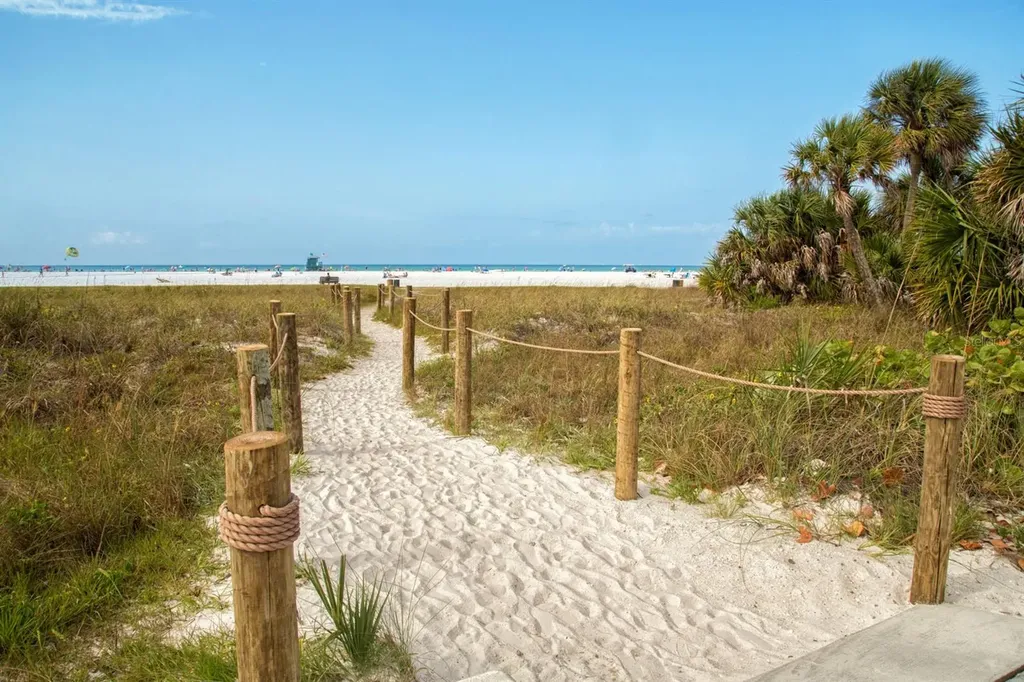 16372 Winburn Drive Sarasota FL 34240