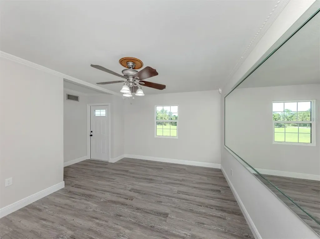16372 Winburn Drive Sarasota FL 34240