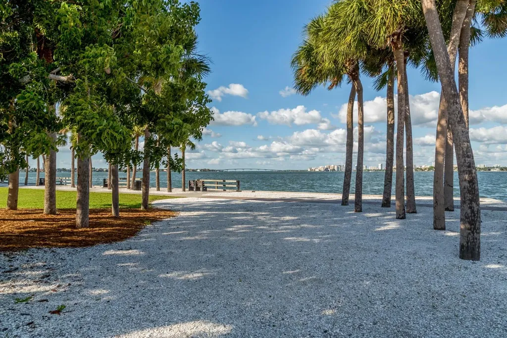 16372 Winburn Drive Sarasota FL 34240