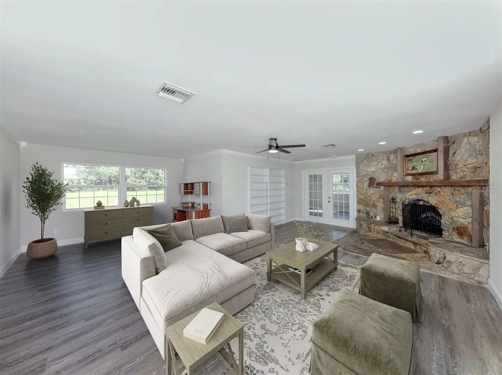 16372 Winburn Drive Sarasota FL 34240