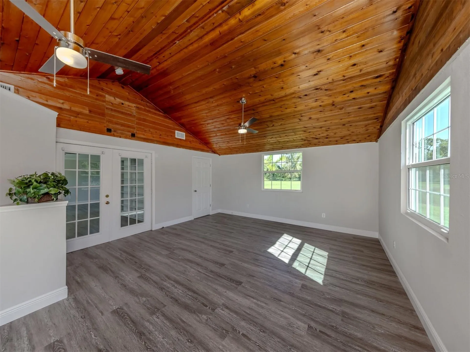 16372 Winburn Drive Sarasota FL 34240