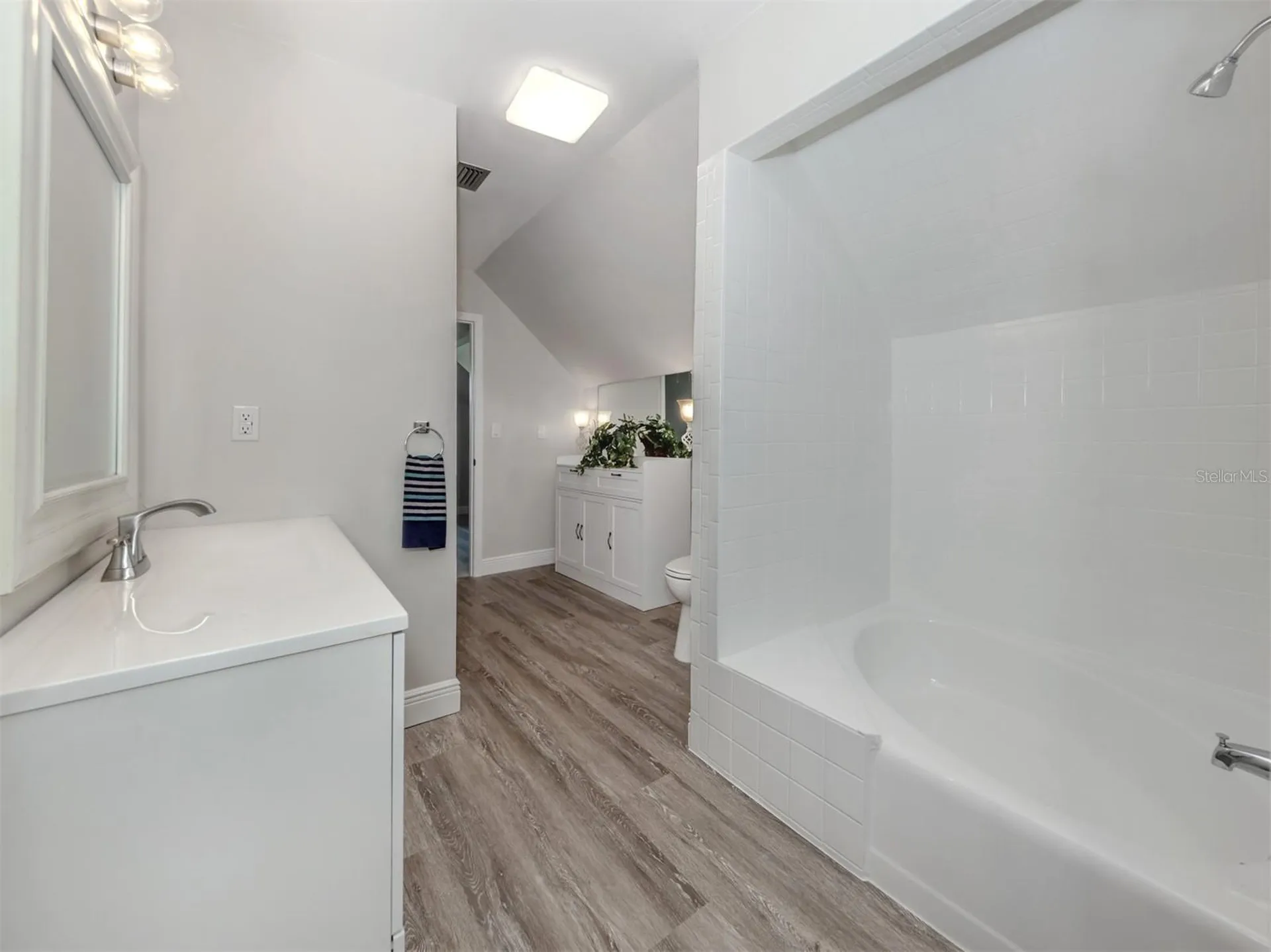 16372 Winburn Drive Sarasota FL 34240