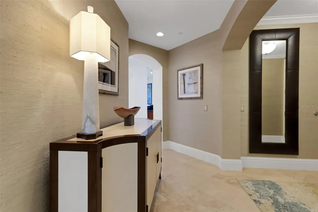 464 Golden Gate Point Sarasota FL 34236