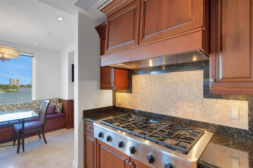 464 Golden Gate Point Sarasota FL 34236