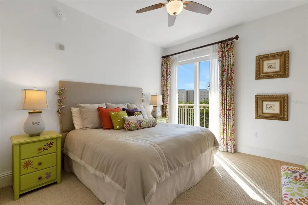 464 Golden Gate Point Sarasota FL 34236