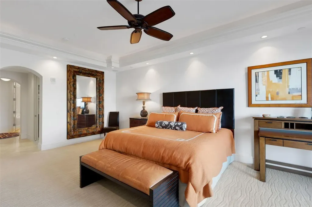 464 Golden Gate Point Sarasota FL 34236