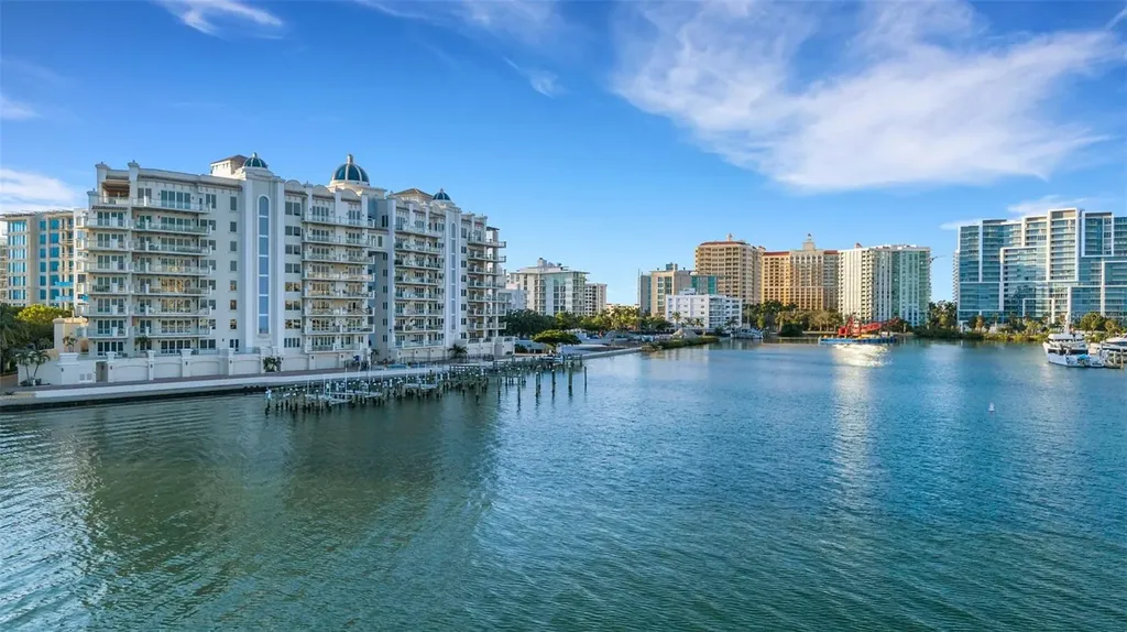 464 Golden Gate Point Sarasota FL 34236