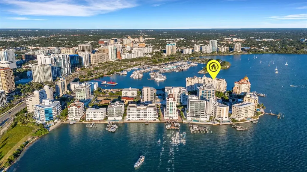 464 Golden Gate Point Sarasota FL 34236