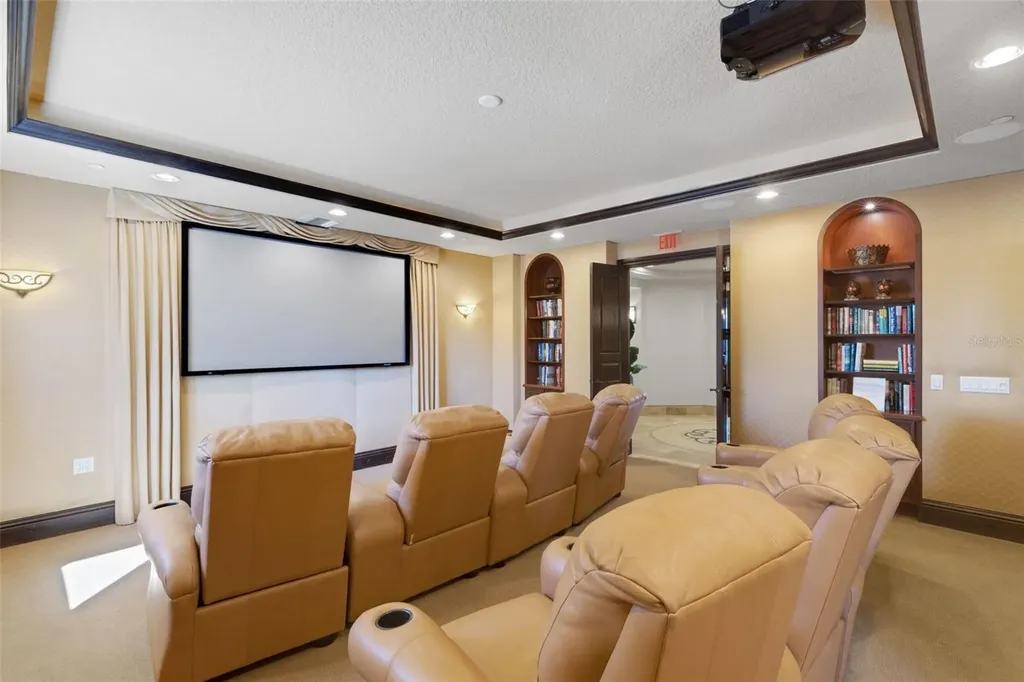 464 Golden Gate Point Sarasota FL 34236