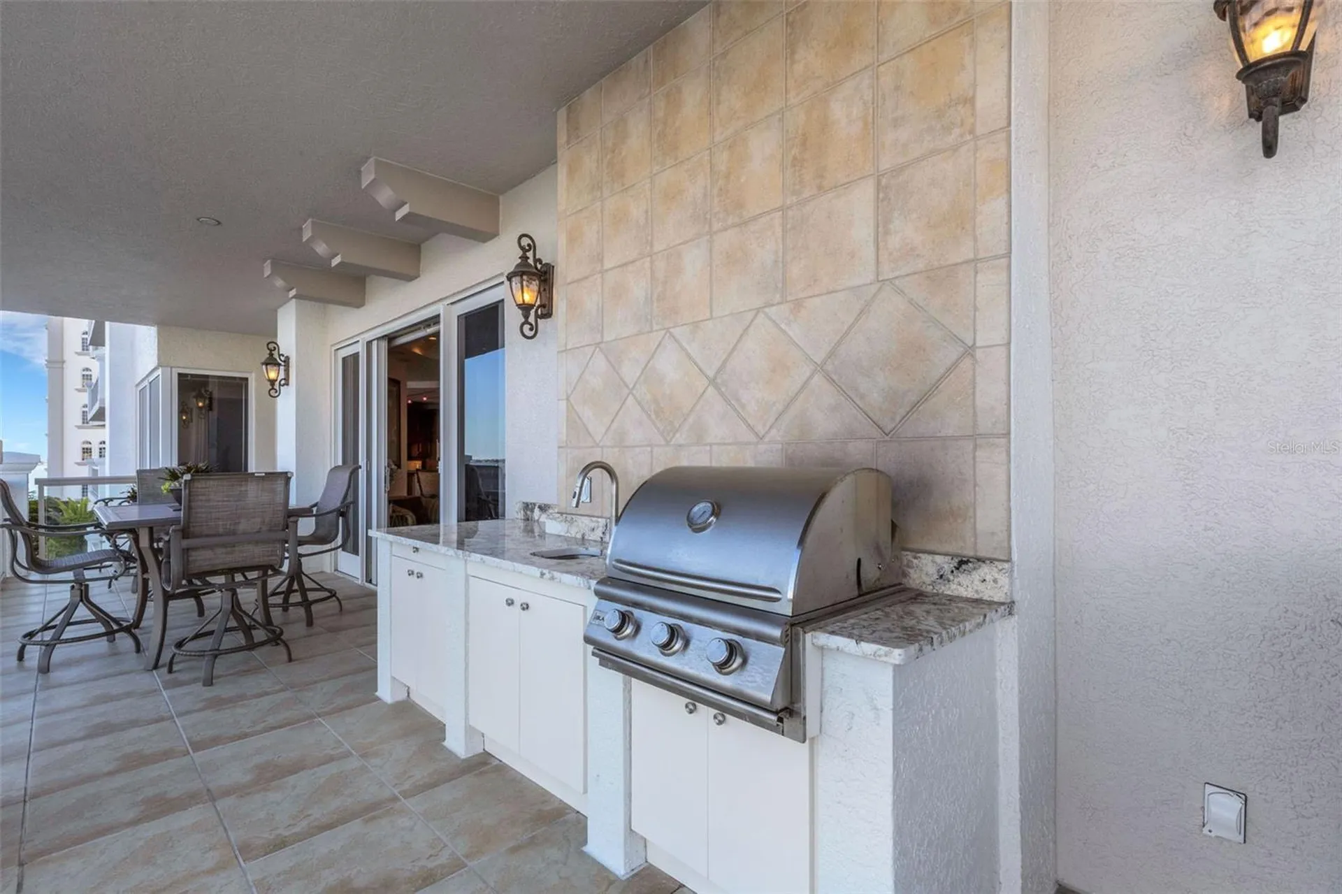464 Golden Gate Point Sarasota FL 34236
