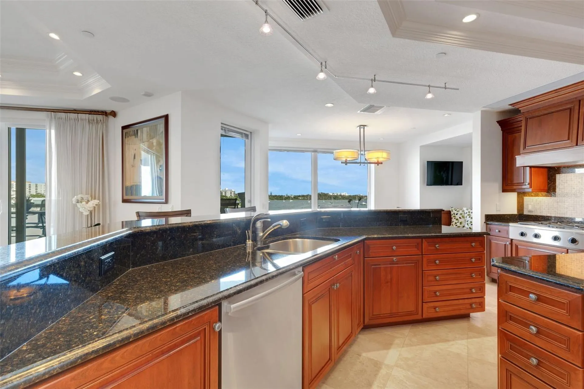 464 Golden Gate Point Sarasota FL 34236