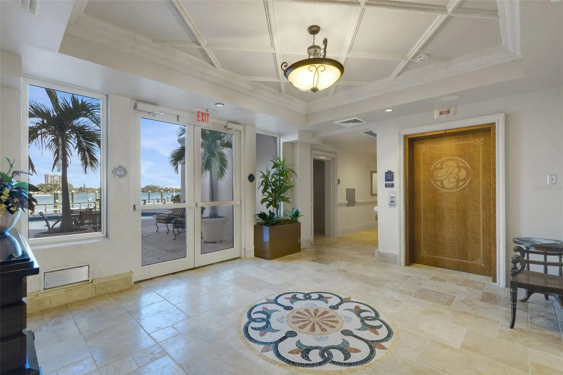 464 Golden Gate Point Sarasota FL 34236